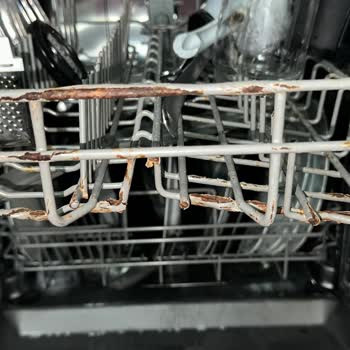 Teka DW 605 S Bulaşık Makinesi Sepetinde Kronik Paslanma Ve Sağlık Riski