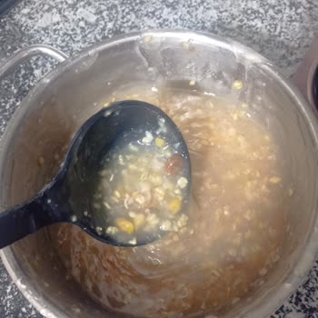 Aşure Aldım, Taş Gibi Dövmelerle Karşılaştım Ve Param Boşa Gitti