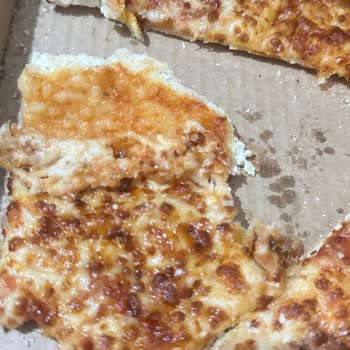 Domino's Pizza Parmesan Kenar Seçeneği Eksik Geldi Müşteri Mağduriyeti
