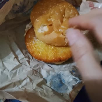 Burger Siparişim Eksik Ve Personel Davranışı Kötüydü