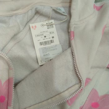 Zara'dan Gelen Ürünlerin Kullanılmış Ve Kusurlu Çıkması Hayal Kırıklığı Yarattı