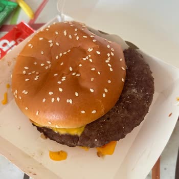 McDonald's Siparişimdeki Hamburger Beklentilerimi Karşılamadı Ve Şikayetim Cevapsız Kaldı