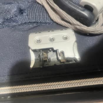 Ajet Personelinin Yanlış Bilgilendirmesi Sonucu Bavul Hasarının Karşılanmaması