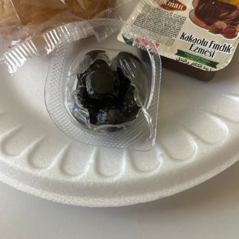 Erzurum Şehir Hastanesi'nde Yetersiz Ve Bozuk Kahvaltı Hizmeti