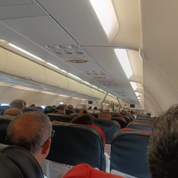 Ajet Uçuşunda 3 Saatlik Bekletme Ve İlgisizlik Mağduriyeti