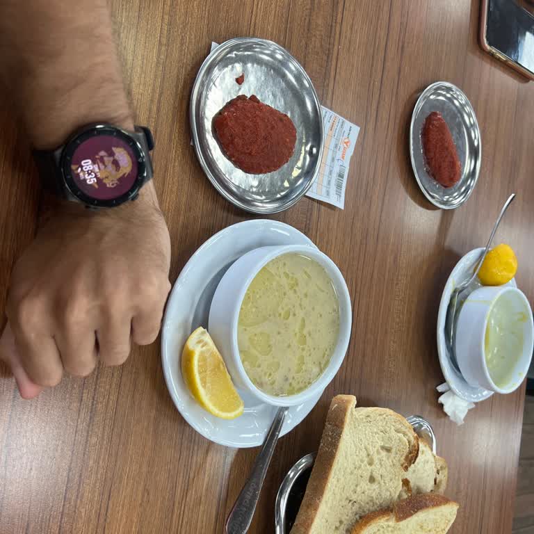 Köfteci Yusuf'ta Eksik Sipariş, İlgisizlik Ve Temizlik Sorunları