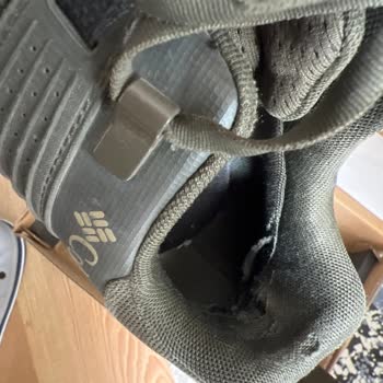 Columbia'dan Aldığım Ayakkabı Kısa Sürede Yırtıldı, Değişim Yapılmadı