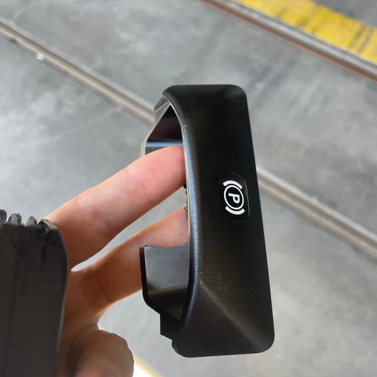 Araç Muayenesinde El Freni Kolu Kırıldı, Mağduriyetim Giderilmiyor