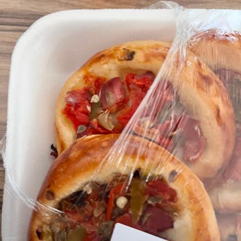 Küflü Mini Pizza İle Karşılaştım, Gıda Güvenliği İhmal Edilmiş