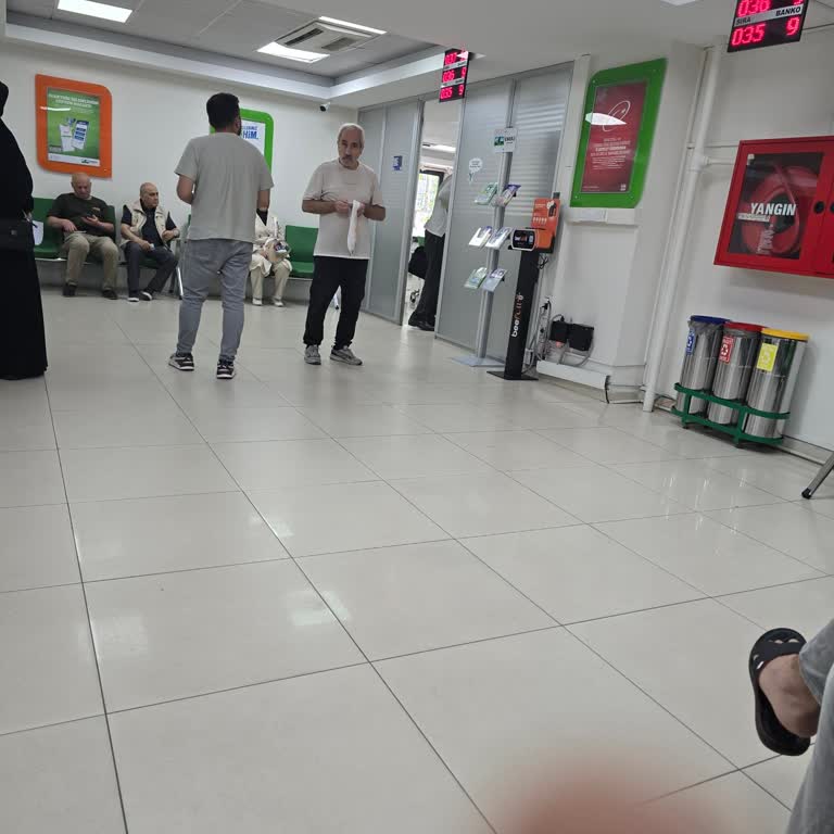 CK Elektrik Bayrampaşa Şubesi'nde Uzun Bekleme Ve İlgisizlik