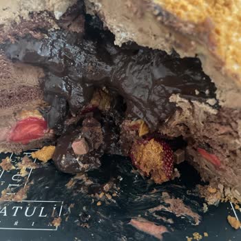 Bayat Pasta İadesi Reddedildi Müşteri Mağdur Edildi