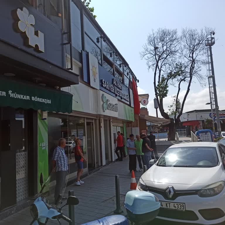 Garanti Bankası Sarıyer Şubesi'nde Uzun Bekleme Süreleri Ve Yetersiz Hizmet Deneyimi