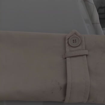 Armine Çanta Kıyafetlerimi Boyadı, Mağaza Sorunuma Çözüm Sunmadı!