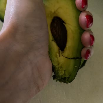 Getir'den Gelen Avokadolar Yenmeyecek Kadar Kötüydü