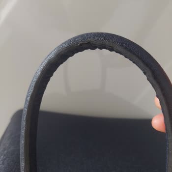 Moodbasic Armine Çanta Kıyafetlerimi Boyadı, Mağaza İade Ve Değişim Talebimi Reddetti