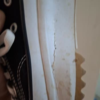 Kısa Sürede Açılan Ayakkabı Tabanı Ve İlgisiz Müşteri Hizmeti