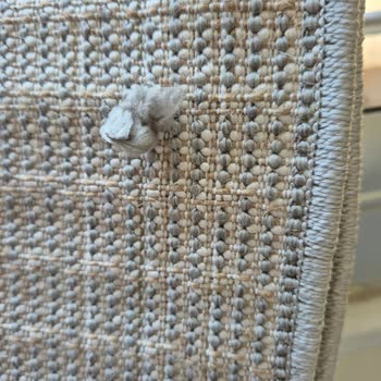 Aldığım Halılarda Defolar Ve Yoğun Makine Yağı Kokusu Var