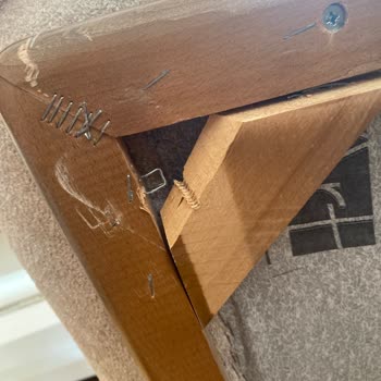 Koltuk Takımında Kalitesiz Malzeme Ve Yetersiz Servis Deneyimi