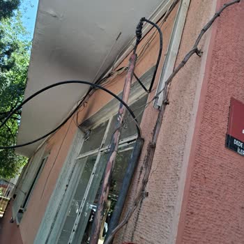 Fiber Kablo Değişimi Sonrası Evde Oluşan Düzensizlik Ve İlgisizlik