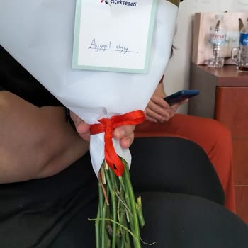 Evlilik Yıl Dönümü Çiçeği Hayal Kırıklığı: Kurumuş Ve Eksik Ürün Teslimatı