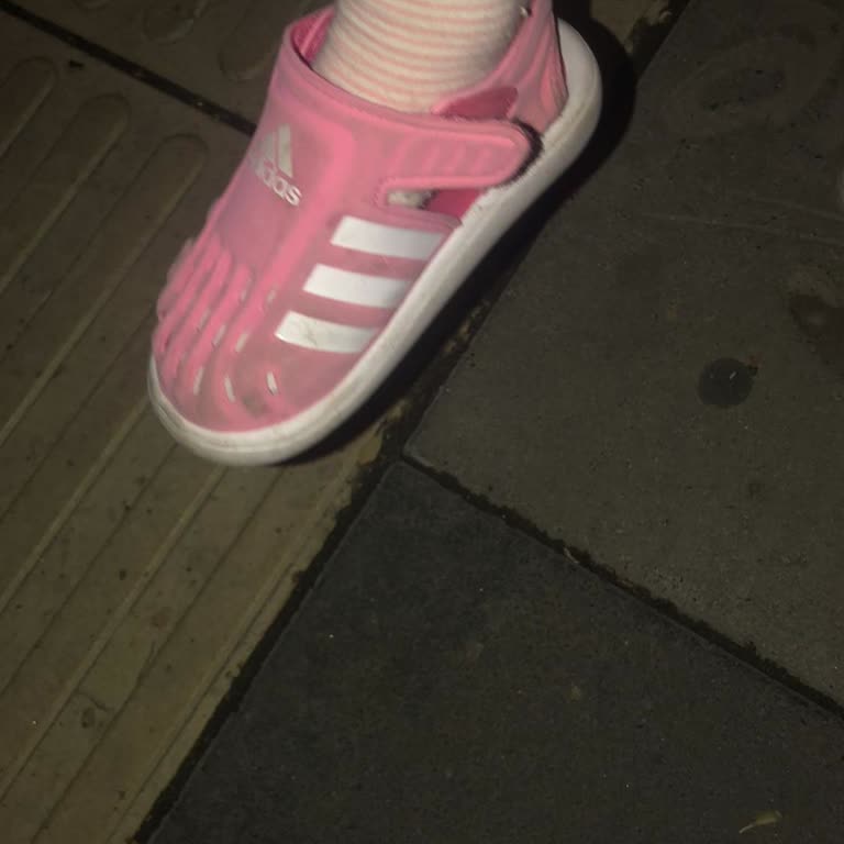 Pointspor Kısa Sürede Kullanılamaz Hale Gelen Çocuk Sandaleti Ve İade Talebim