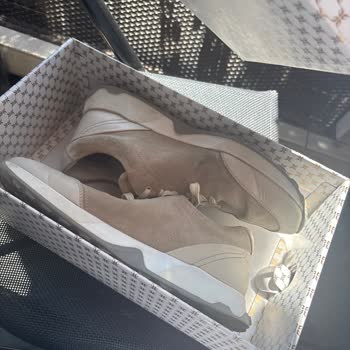 Tergan Deri Ayakkabıdan Gelen Rahatsız Edici Ses İçin Çözüm Sunulmadı