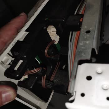 Siemens Çamaşır Makinası Arızasında Yüksek Ücret Ve Çözüm Eksikliği