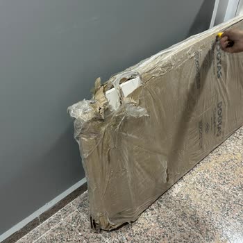 Kırık Gardırop Geldi, 2.5 Aydır Kimse İlgilenmiyor!