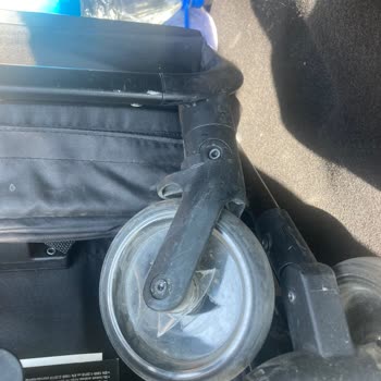 Joy Joy Modelinde Tekerlekler Hemen Kırılıyor Yedek Parça Bulamıyoruz