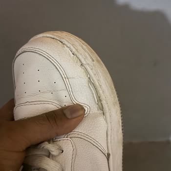 Pull And Bear Aldığım Ayakkabı İki Haftada Kullanılamaz Hale Geldi