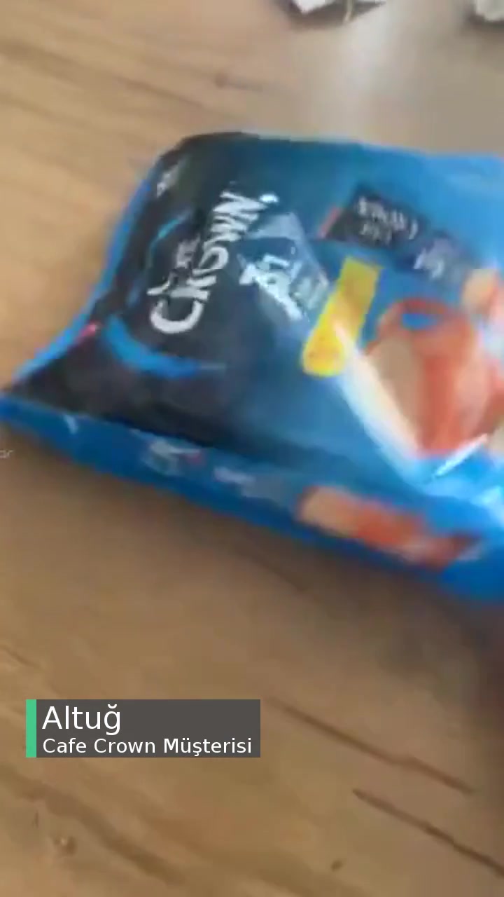 Cafe Crown Yenilenmiş Ama İşe Yaramaz! videonun kapak resmi