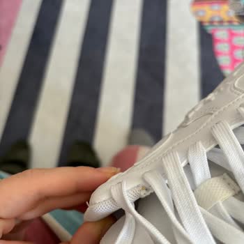 Kullanılmış Ve Şüpheli Nike Air Force 1 Gönderildi