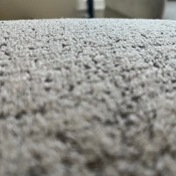 Kilim Mobilya Natura Koltuk Takımında Kumaş Topaklanması Ve Erken Yıpranma Sorunu