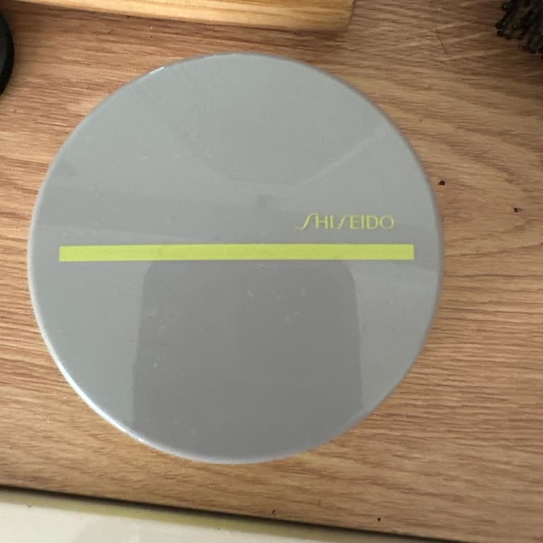 Güneş Koruyucu Fondöten Ve Pudra Cildimde Tüylenmeye Yol Açtı