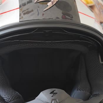 Kusurlu Kask İçin Değişim Talebinde Kargo Ücreti Ve İletişim Sorunu