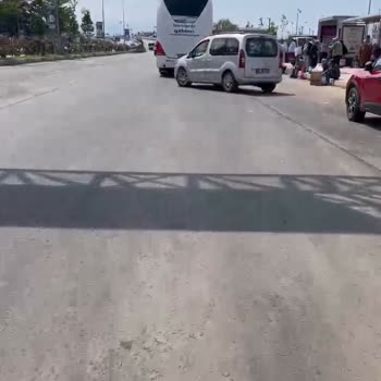 Otobüs Şoförünün Yolcu Alma Konusunda Keyfi Ve Kaba Davranışı