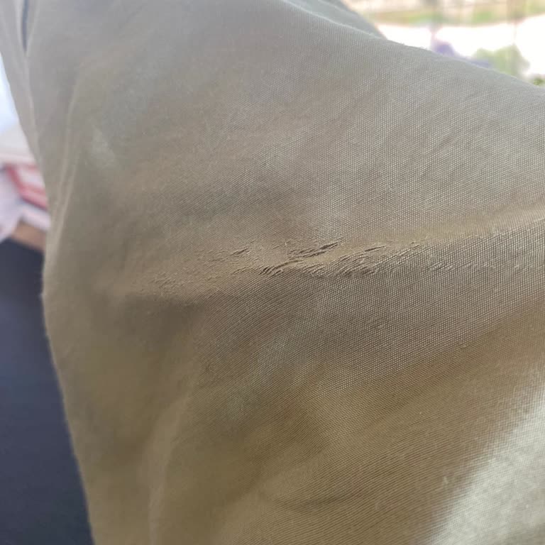 Sadece İki Kez Giyilen Gömleğin Kumaşı Hızla Deforme Oldu, Değişim Reddedildi