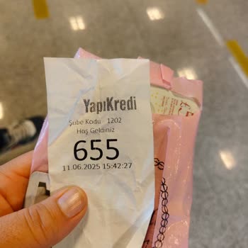 Yapı Kredi Şemikler Şubesi'nde Sıra Çilesi Ve Haksızlık