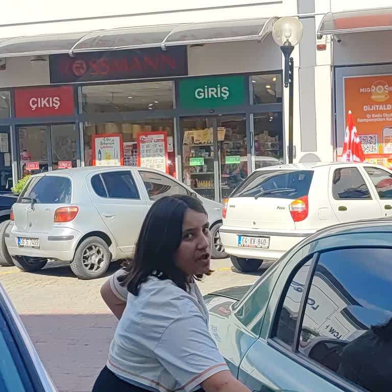 Rossmann Mağazasında Çalışandan Şok Edici Hakaret Ve Zorla Satış Baskısı