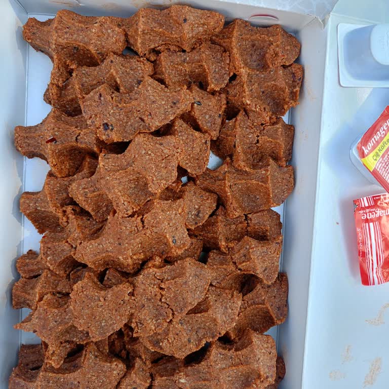 Simav Komagene Şubesinde Sürekli Bayat Ve Kuru Çiğ Köfte Sorunu