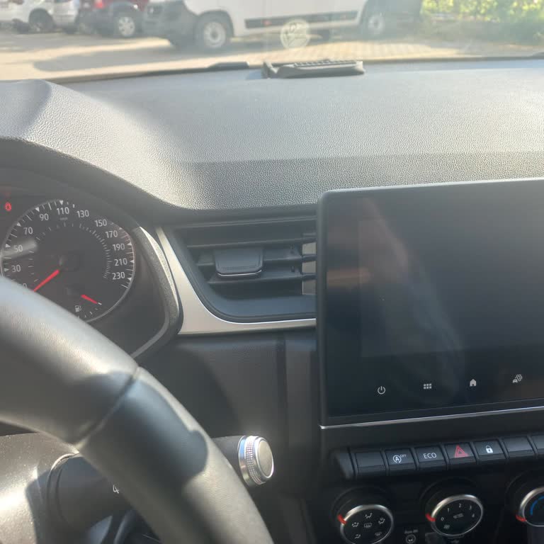 Renault Captur Dokunmatik Ekran Tamamen İşlevsiz Kaldı