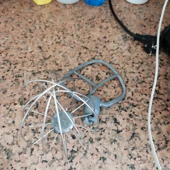 Yui M122 Hamur Makinesi Aparatlarında Boya Dökülmesi Mağduriyeti