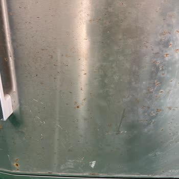 Arçelik Buzdolabı Kapağında Yaygın Paslanma Sorunu