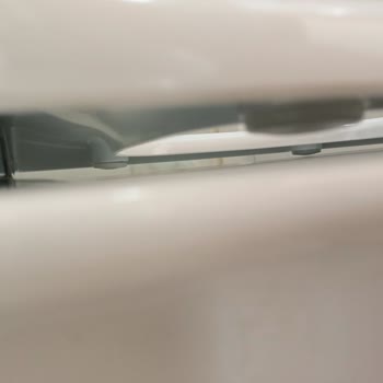 Klozet Kapağı Montaj Sonrası Menteşe Sorunu Ve Kırılma Yaşadım