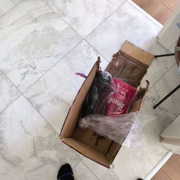 Eksik Paketleme Nedeniyle Deterjan Sızıntısı Ve Temizlik Çilesi