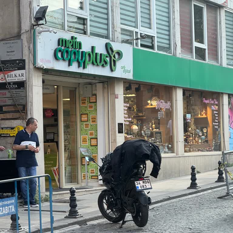 İş Yerinde Yavaş Ve Düzensiz Hizmet Deneyimi