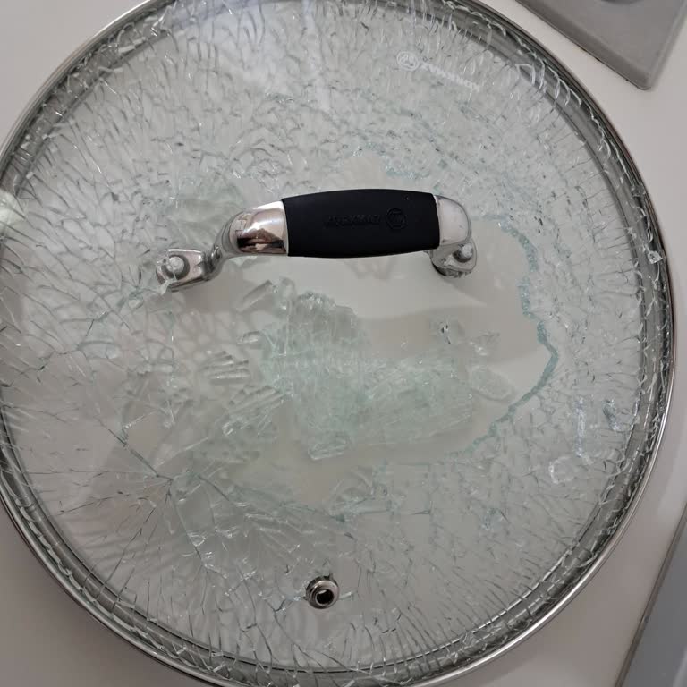 Korkmaz Mutfak Eşyaları Flora Tencere Setimin Cam Kapağı Kendiliğinden Patladı