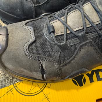 YDS Boots Botlar 2 Kış Dayanmadı, Mağaza İlgisiz Kaldı