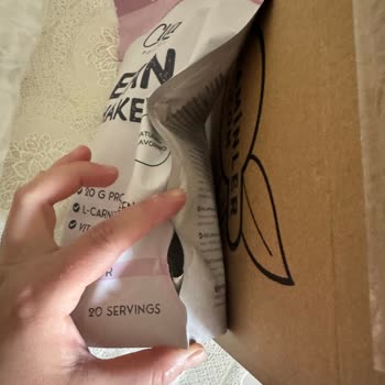 Delinmiş Protein Tozu Kutusu Ve Yetersiz Müşteri Hizmetleri Deneyimi