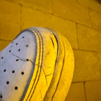 FLO'dan Alınan Nike Ayakkabıda Deri Çatlaması Ve Dikiş Sorunu, Değişim Reddedildi